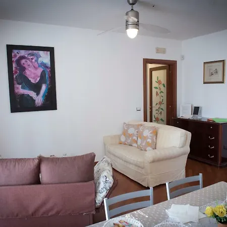 Casa Menhir Aet Apartman *